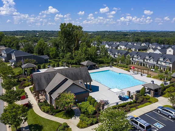 3rd image of 1433 Riverbrook Dr