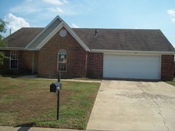 1st image of 4165 Meadow Creek Dr