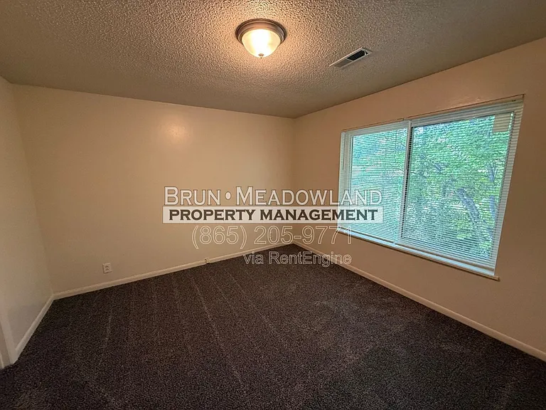 10417 Victoria Dr #C — Photo 30