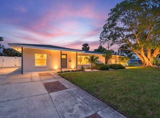 4899 Venetian Pl NE, Saint Petersburg, FL 33703