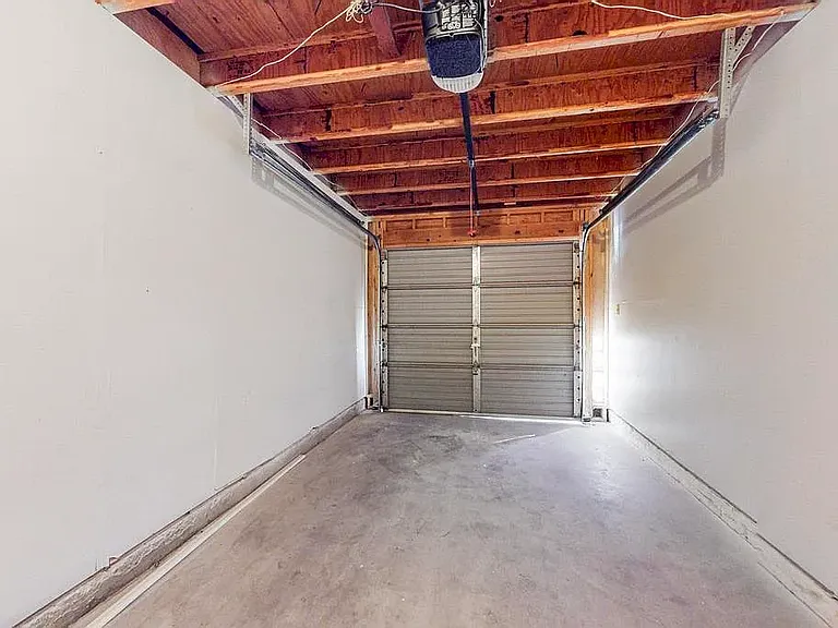 6023 Redlands Rd NW — Photo 20