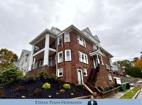 4 Adams Ave, Watertown, MA