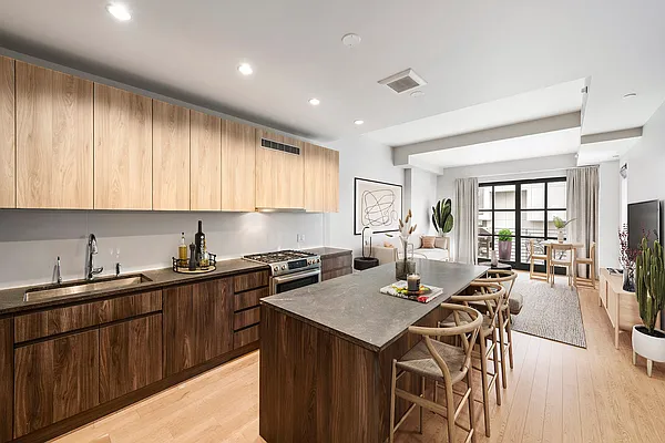 Sold by Nest Seekers International | media 17