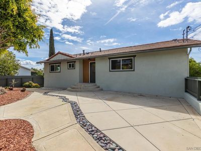 361 E Indian Rock Rd, Vista, CA, 92084