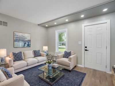1952 N Old Orchard Avenue, Springfield, MO, 65803