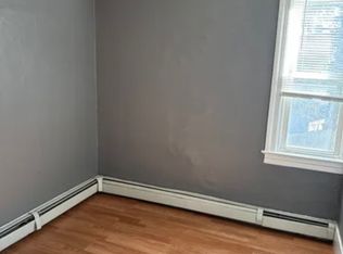 1344 Plainfield St, Cranston, RI 02920