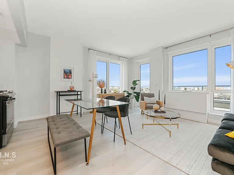 800 Flatbush Ave #1218 — Photo 1