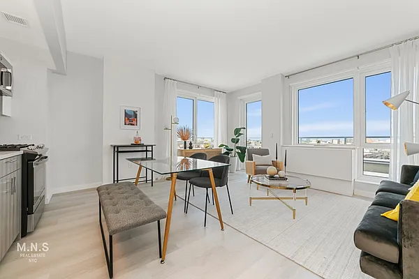 800 Flatbush Avenue #1222
