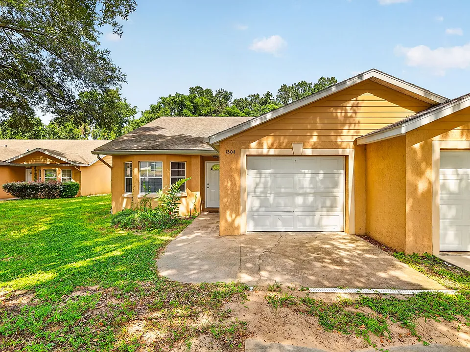 1304 Wood Duck Ln #1