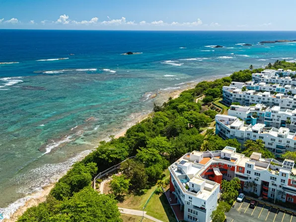 112 Chalets De La Playa #112, Vega Baja, PR 00693