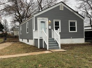 10636 Saint Lawrence Ln, Saint Ann, MO 63074