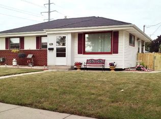 4465 S 21st St, Milwaukee, WI 53221