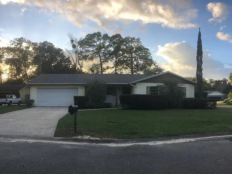 100 Tindale Cir — Photo 2