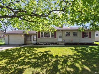 528 James Connis Dr, Flushing, MI, 48433