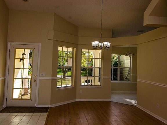 4th image of 4112 Silvermoon Dr