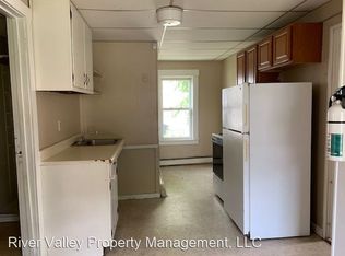 30 Union St APT 3, Springfield, VT 05156