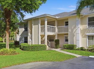 600 Squire Cir APT 202, Naples, FL 34104