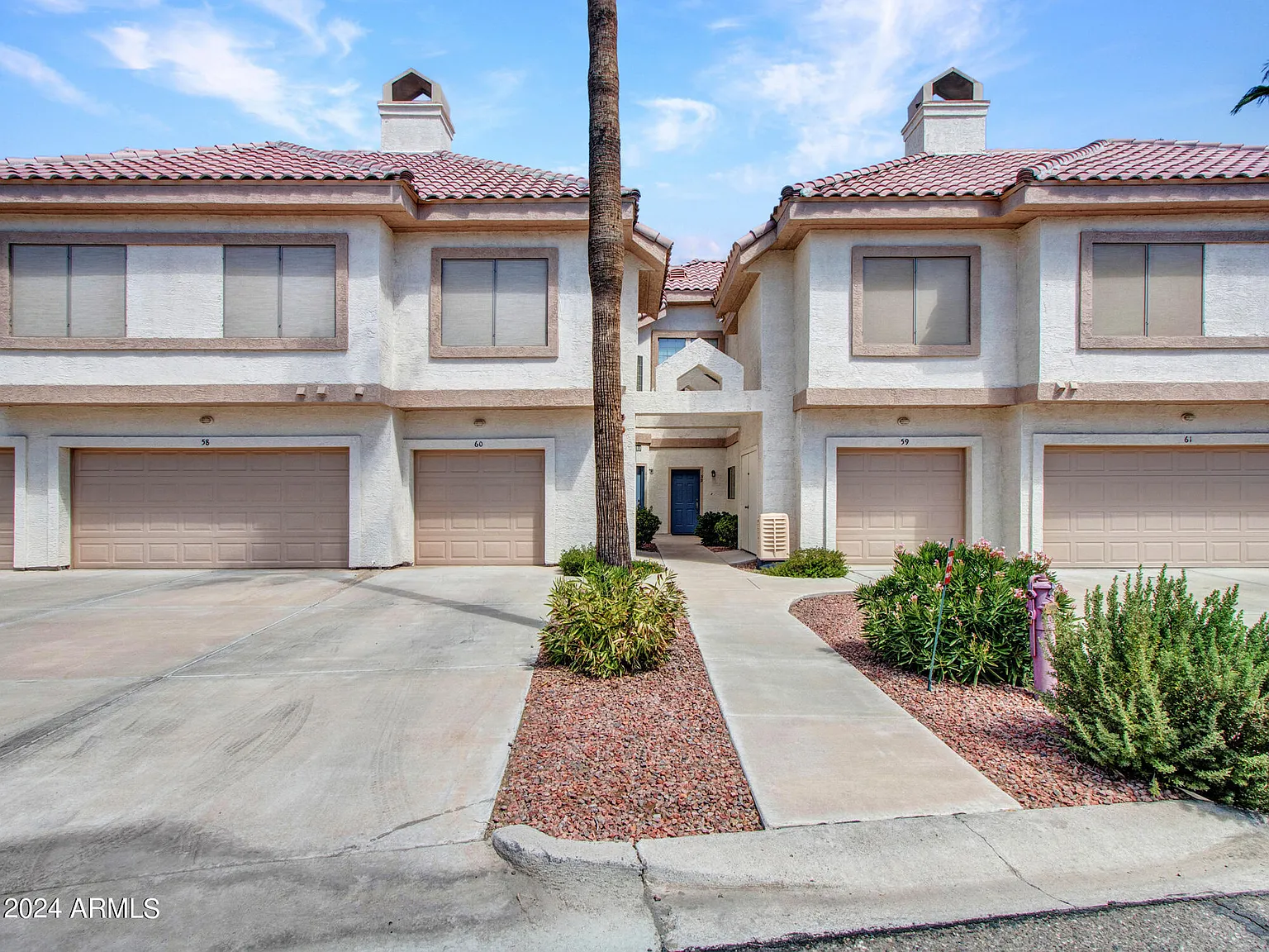 2 bed, 2.0 bath, 1209 sqft, $1,750 — Photo 3