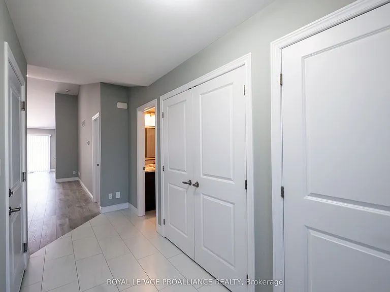 22 Stirling Cres — Photo 4
