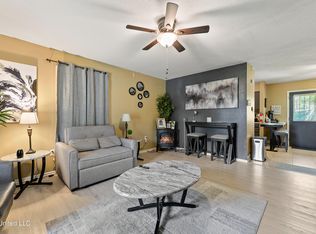 13124 Dedeaux Rd, Gulfport, MS 39503