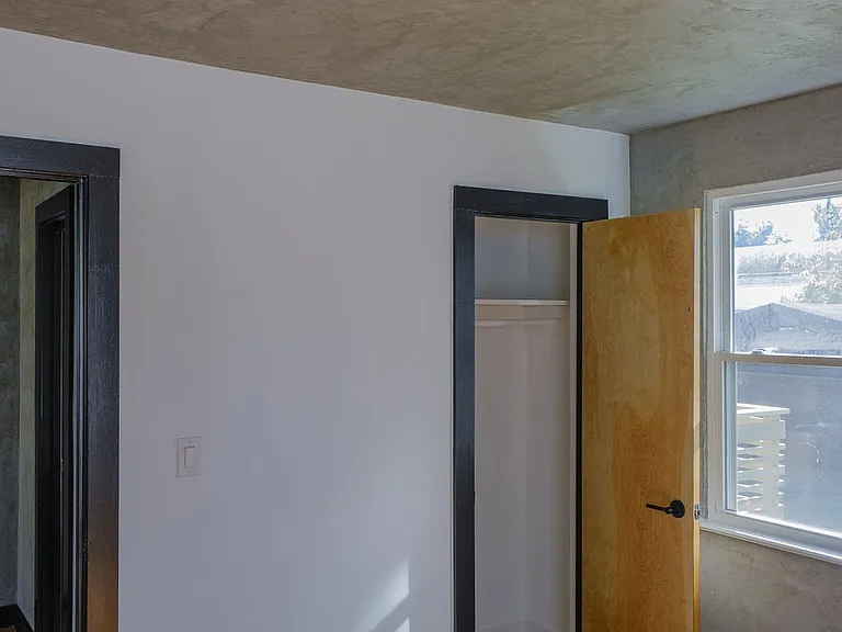 705 Morrow Rd — Photo 22