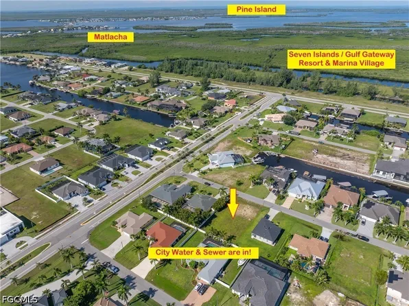 9 NW 38th Pl, Cape Coral, FL 33993