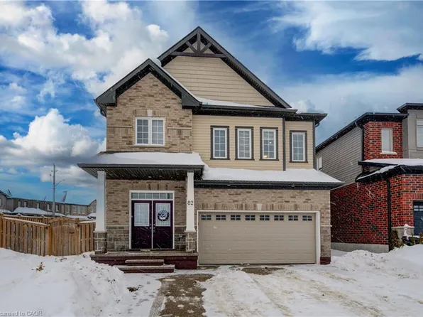 82 Castlebay St, Kitchener, ON N2R 0G8