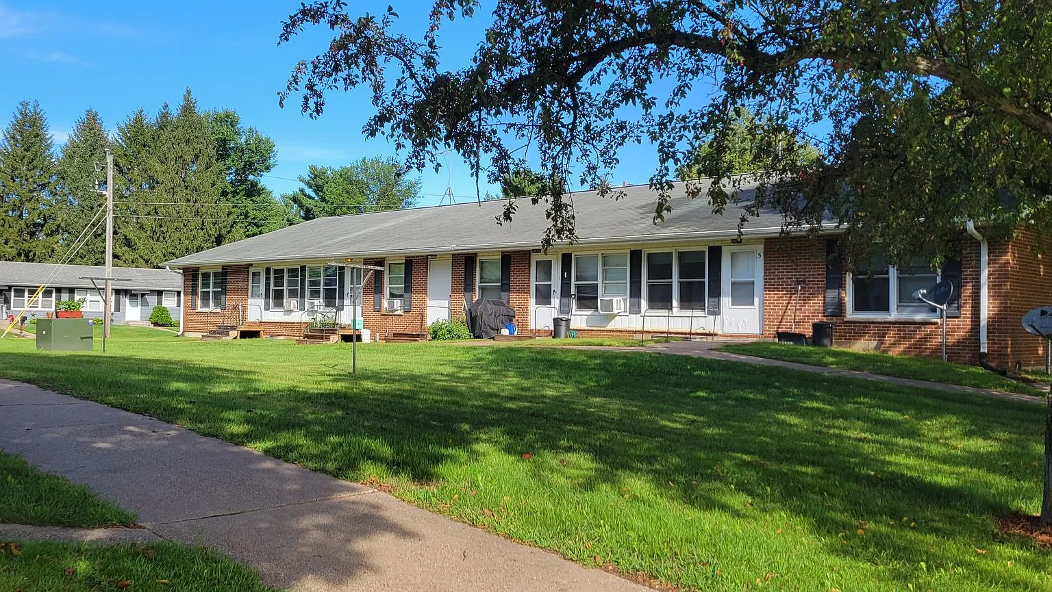 Boyceville Manor Apartments — Photo 4