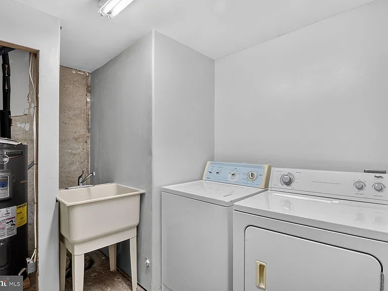 9305 Bathgate Ct — Photo 21