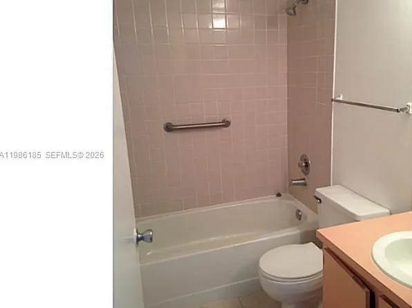 8260 SW 210th St, Cutler Bay, FL