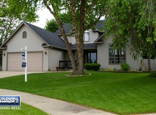 4703 Colony Ct, McHenry, IL