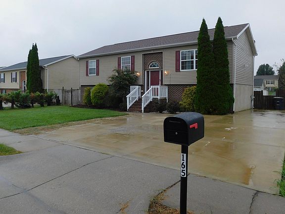 2nd image of 165 Clara Ct