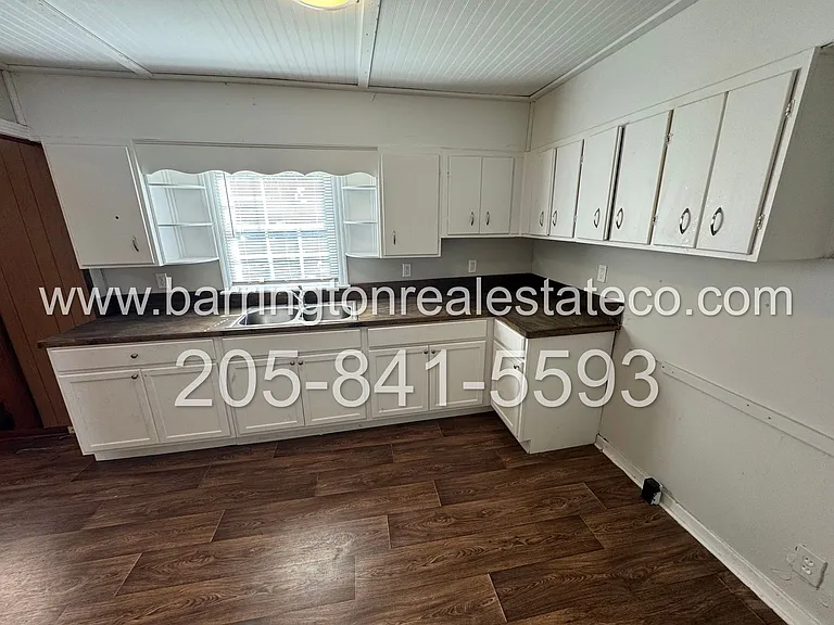 4301 Greenwood St — Photo 3