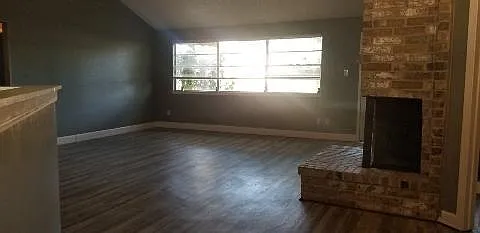 4 bed, 2.0 bath, 1864 sqft, $2,100 — Photo 3