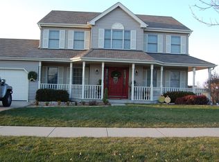 N664 E Weaver Cir, Geneva, IL 60134