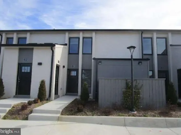 19500 Village Walk Dr Unit 1-103, Montgomery Village, MD 20886