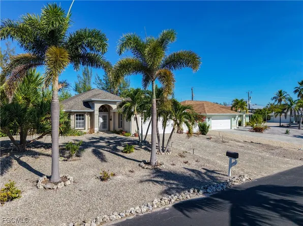 3472 Manatee Dr, Saint James City, FL 33956