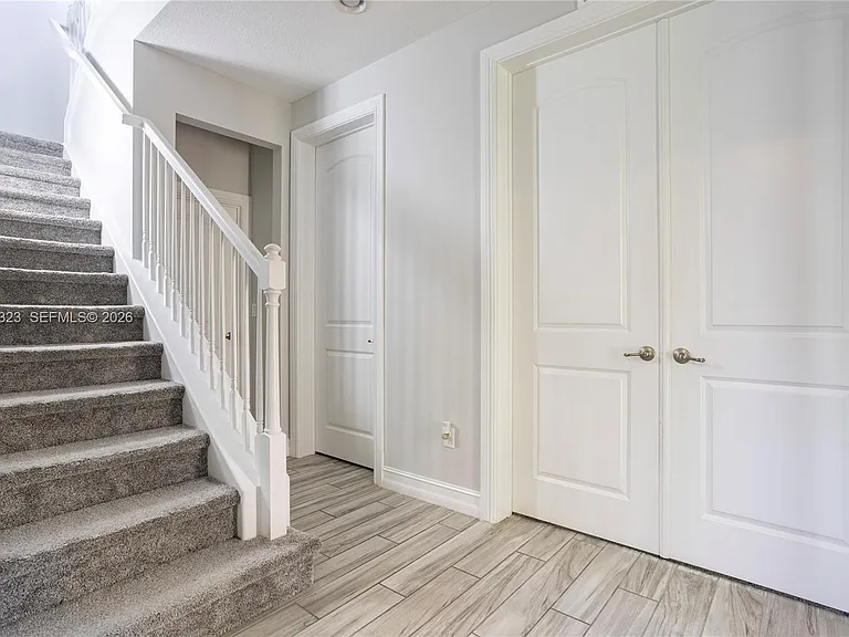 10069 Brickhill Dr #10069 — Photo 32
