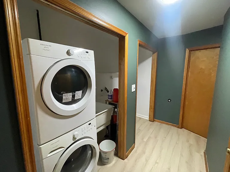 Washing area. Right side for 1nd floor. Wil provide combined washer/dryer or you can bring your own units like the 1st floor did.