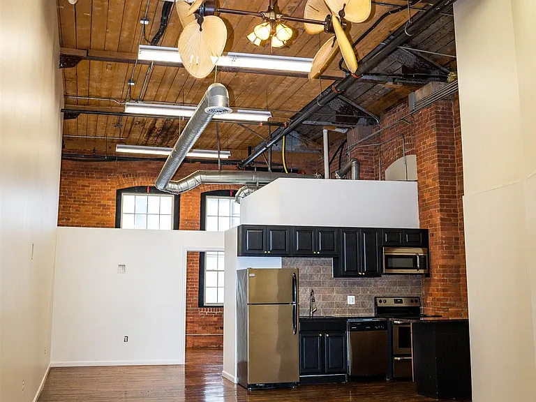 Parkville Hartford Apartments — Photo 15