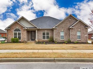 30 Holly Park Blvd, Huntsville, AL 35824