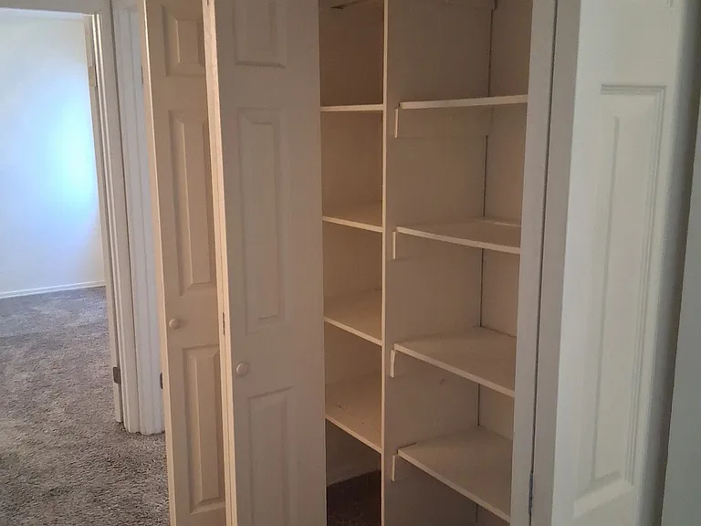 806 S Langley Ave #202 — Photo 7