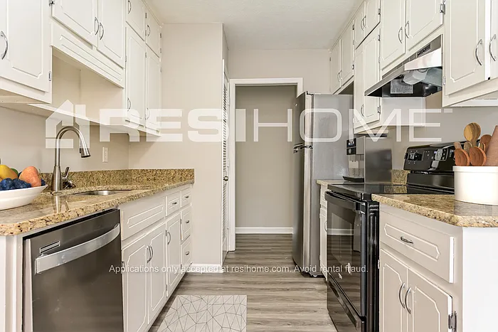 6478 Bobolink Ct — Photo 3