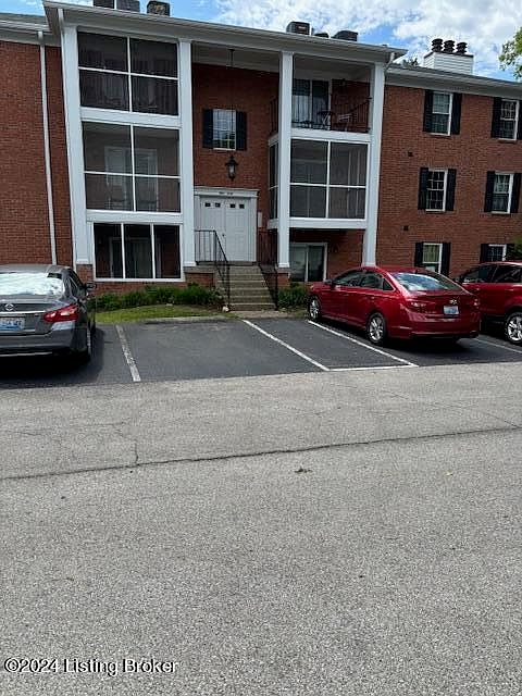 1st image of 208 Donard Park Ave