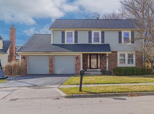 8417 Seabright Dr, Powell, OH 43065