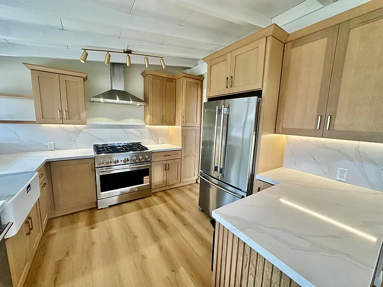 3081 McKinley Dr — Photo 4