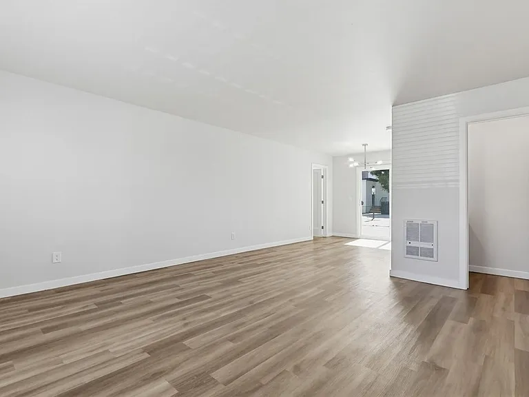 25829 Viana — Photo 35