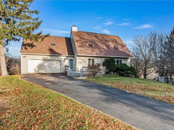 34 Knoll Circle, South Burlington, VT 05403