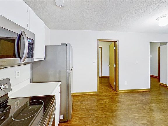 5th image of 4540 Riverbrook Ln