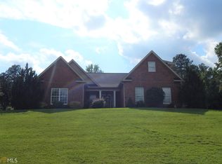 14 Creekside Ct, Forsyth, GA 31029